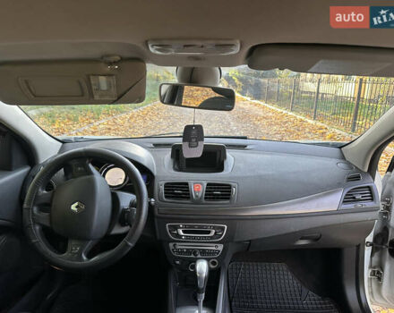 Белый Рено Меган, объемом двигателя 1.5 л и пробегом 257 тыс. км за 5250 $, фото 20 на Automoto.ua