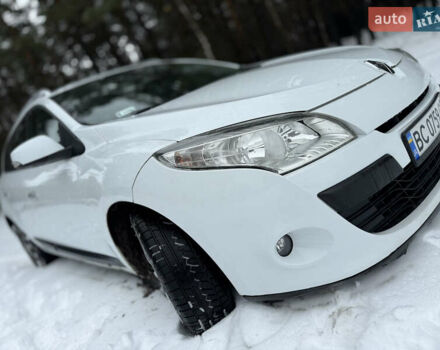 Белый Рено Меган, объемом двигателя 1.87 л и пробегом 302 тыс. км за 6300 $, фото 3 на Automoto.ua