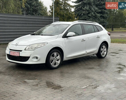 Белый Рено Меган, объемом двигателя 1.6 л и пробегом 247 тыс. км за 6300 $, фото 9 на Automoto.ua