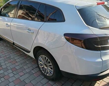 Білий Рено Меган, об'ємом двигуна 1.46 л та пробігом 300 тис. км за 6000 $, фото 2 на Automoto.ua