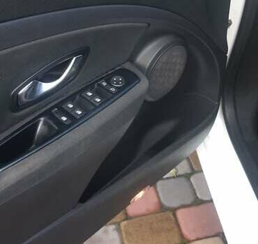 Белый Рено Меган, объемом двигателя 1.5 л и пробегом 197 тыс. км за 7400 $, фото 1 на Automoto.ua