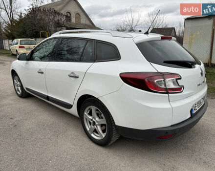 Белый Рено Меган, объемом двигателя 1.39 л и пробегом 207 тыс. км за 7200 $, фото 8 на Automoto.ua