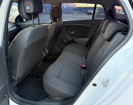 Белый Рено Меган, объемом двигателя 1.5 л и пробегом 243 тыс. км за 7500 $, фото 10 на Automoto.ua