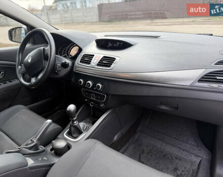 Белый Рено Меган, объемом двигателя 1.6 л и пробегом 211 тыс. км за 7399 $, фото 22 на Automoto.ua