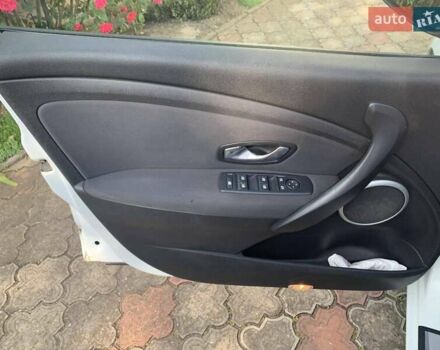 Белый Рено Меган, объемом двигателя 1.46 л и пробегом 210 тыс. км за 6300 $, фото 4 на Automoto.ua