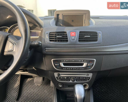 Білий Рено Меган, об'ємом двигуна 1.46 л та пробігом 226 тис. км за 7500 $, фото 18 на Automoto.ua