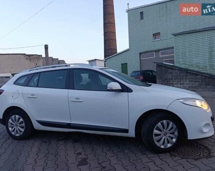 Белый Рено Меган, объемом двигателя 1.46 л и пробегом 258 тыс. км за 6200 $, фото 44 на Automoto.ua