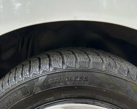 Белый Рено Меган, объемом двигателя 1.5 л и пробегом 257 тыс. км за 5250 $, фото 32 на Automoto.ua