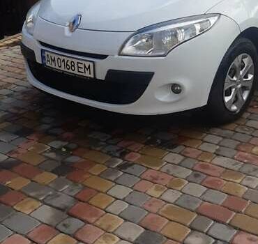 Белый Рено Меган, объемом двигателя 1.5 л и пробегом 197 тыс. км за 7400 $, фото 6 на Automoto.ua