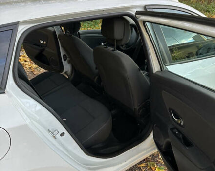 Белый Рено Меган, объемом двигателя 1.5 л и пробегом 257 тыс. км за 5250 $, фото 16 на Automoto.ua