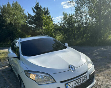 Белый Рено Меган, объемом двигателя 1.46 л и пробегом 250 тыс. км за 6300 $, фото 3 на Automoto.ua