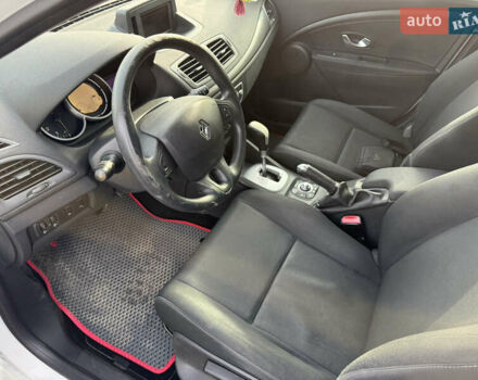 Белый Рено Меган, объемом двигателя 1.46 л и пробегом 299 тыс. км за 6200 $, фото 32 на Automoto.ua