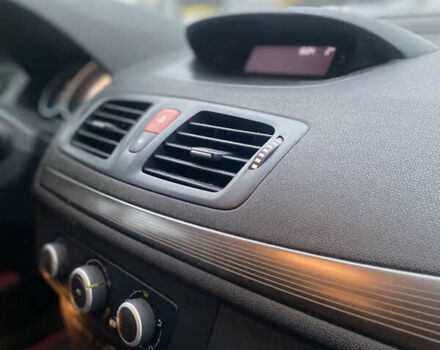 Белый Рено Меган, объемом двигателя 1.46 л и пробегом 232 тыс. км за 5850 $, фото 12 на Automoto.ua