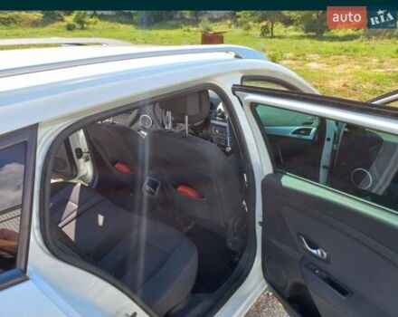 Рено Меган 2010 в Сумах на Automoto.ua Белый Рено Меган, объемом двигателя 1.4 л и пробегом 185 тыс. км за 6400 $, фото 10 на Automoto.ua