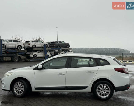 Белый Рено Меган, объемом двигателя 1.6 л и пробегом 211 тыс. км за 6750 $, фото 5 на Automoto.ua