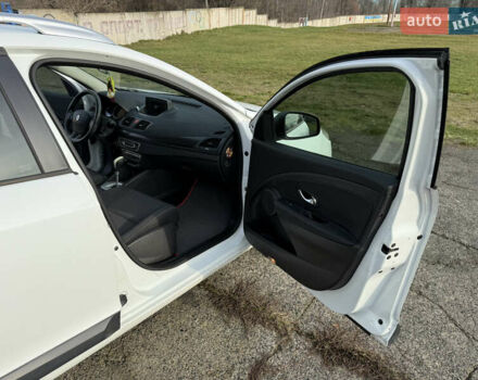 Белый Рено Меган, объемом двигателя 1.46 л и пробегом 299 тыс. км за 6200 $, фото 35 на Automoto.ua