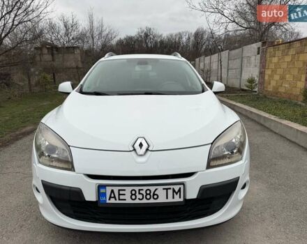 Белый Рено Меган, объемом двигателя 1.39 л и пробегом 207 тыс. км за 7200 $, фото 1 на Automoto.ua