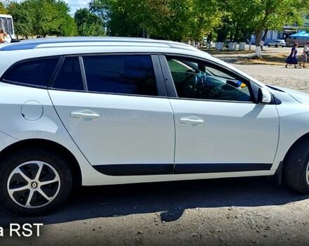 Белый Рено Меган, объемом двигателя 1.5 л и пробегом 0 тыс. км за 5500 $, фото 2 на Automoto.ua
