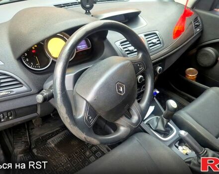 Белый Рено Меган, объемом двигателя 1.5 л и пробегом 200 тыс. км за 6999 $, фото 4 на Automoto.ua