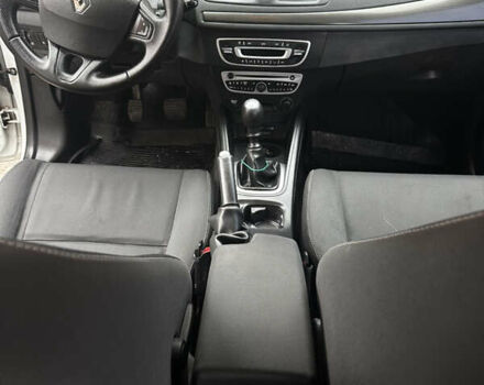 Белый Рено Меган, объемом двигателя 1.46 л и пробегом 289 тыс. км за 6200 $, фото 4 на Automoto.ua