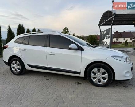 Белый Рено Меган, объемом двигателя 1.46 л и пробегом 316 тыс. км за 6500 $, фото 13 на Automoto.ua