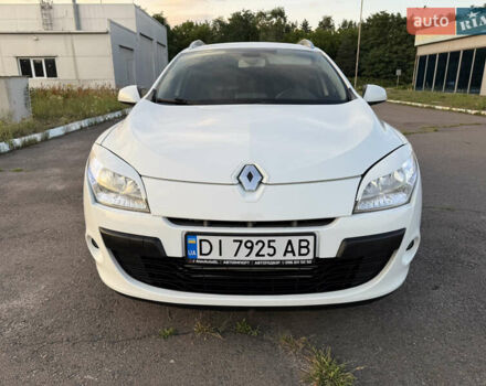Белый Рено Меган, объемом двигателя 1.5 л и пробегом 280 тыс. км за 6700 $, фото 2 на Automoto.ua