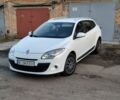 Белый Рено Меган, объемом двигателя 1.5 л и пробегом 300 тыс. км за 6500 $, фото 1 на Automoto.ua
