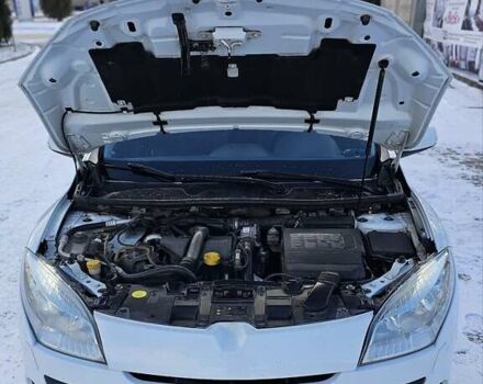 Білий Рено Меган, об'ємом двигуна 1.46 л та пробігом 232 тис. км за 7200 $, фото 16 на Automoto.ua