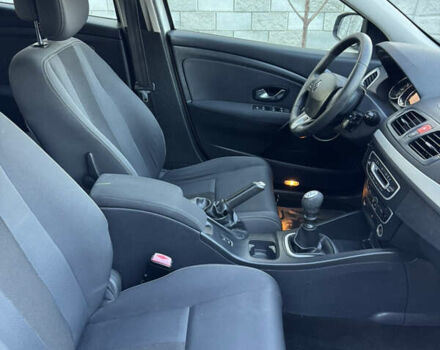 Белый Рено Меган, объемом двигателя 1.46 л и пробегом 298 тыс. км за 6200 $, фото 56 на Automoto.ua