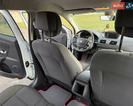 Белый Рено Меган, объемом двигателя 1.46 л и пробегом 299 тыс. км за 6200 $, фото 44 на Automoto.ua