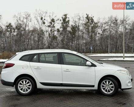 Белый Рено Меган, объемом двигателя 1.6 л и пробегом 211 тыс. км за 6750 $, фото 13 на Automoto.ua