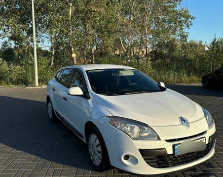 Білий Рено Меган, об'ємом двигуна 1.6 л та пробігом 216 тис. км за 6700 $, фото 1 на Automoto.ua