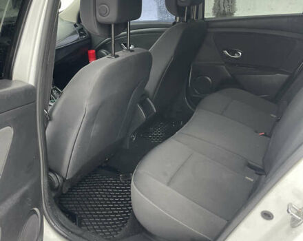 Белый Рено Меган, объемом двигателя 1.46 л и пробегом 289 тыс. км за 5999 $, фото 22 на Automoto.ua