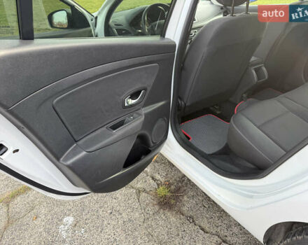 Белый Рено Меган, объемом двигателя 1.46 л и пробегом 299 тыс. км за 6200 $, фото 39 на Automoto.ua