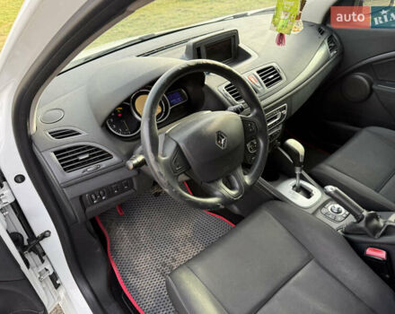 Белый Рено Меган, объемом двигателя 1.46 л и пробегом 299 тыс. км за 6200 $, фото 31 на Automoto.ua