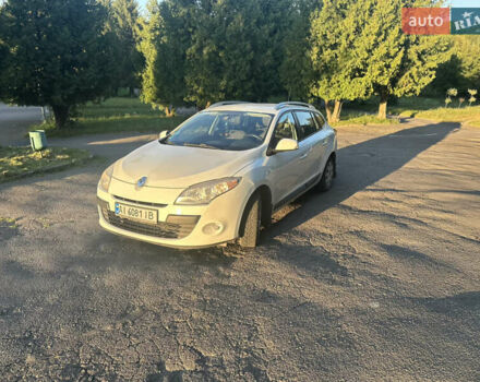 Білий Рено Меган, об'ємом двигуна 1.46 л та пробігом 235 тис. км за 6700 $, фото 3 на Automoto.ua