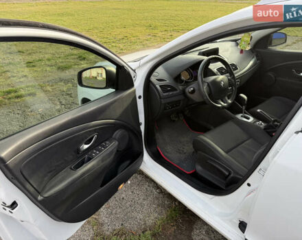 Белый Рено Меган, объемом двигателя 1.46 л и пробегом 299 тыс. км за 6200 $, фото 30 на Automoto.ua