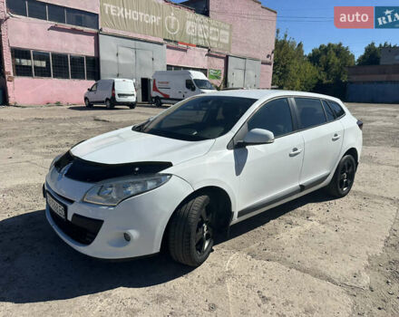 Білий Рено Меган, об'ємом двигуна 1.46 л та пробігом 339 тис. км за 5300 $, фото 15 на Automoto.ua