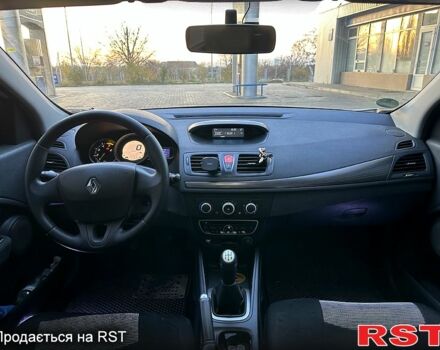 Белый Рено Меган, объемом двигателя 1.5 л и пробегом 240 тыс. км за 7499 $, фото 8 на Automoto.ua