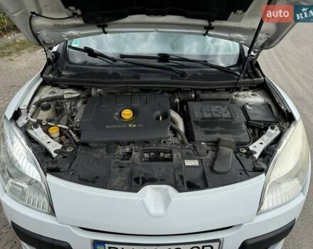 Белый Рено Меган, объемом двигателя 2 л и пробегом 245 тыс. км за 7800 $, фото 11 на Automoto.ua