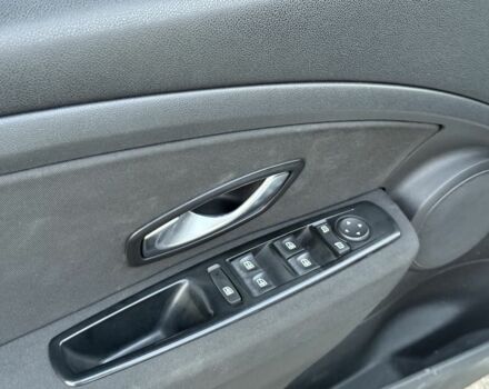 Белый Рено Меган, объемом двигателя 1.5 л и пробегом 243 тыс. км за 7500 $, фото 12 на Automoto.ua