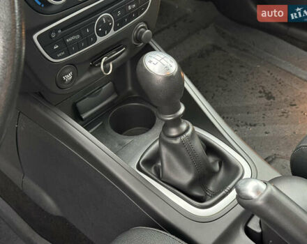 Белый Рено Меган, объемом двигателя 1.6 л и пробегом 211 тыс. км за 6750 $, фото 22 на Automoto.ua