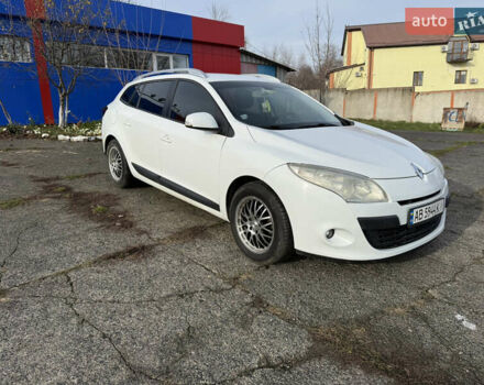 Белый Рено Меган, объемом двигателя 1.46 л и пробегом 299 тыс. км за 6200 $, фото 1 на Automoto.ua