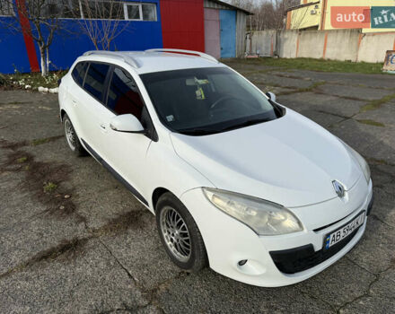 Белый Рено Меган, объемом двигателя 1.46 л и пробегом 299 тыс. км за 6200 $, фото 6 на Automoto.ua
