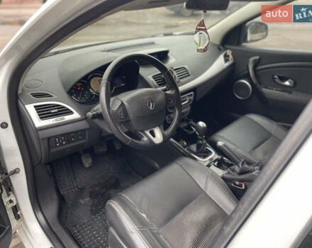 Белый Рено Меган, объемом двигателя 1.46 л и пробегом 230 тыс. км за 6500 $, фото 11 на Automoto.ua