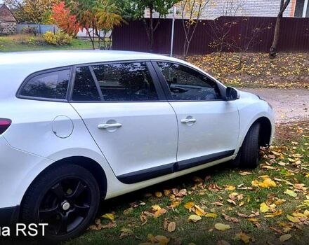 Белый Рено Меган, объемом двигателя 1.5 л и пробегом 200 тыс. км за 6999 $, фото 3 на Automoto.ua