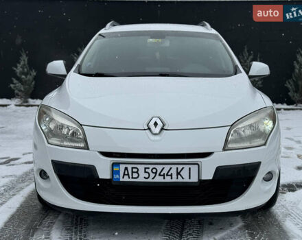 Белый Рено Меган, объемом двигателя 1.46 л и пробегом 299 тыс. км за 6900 $, фото 1 на Automoto.ua