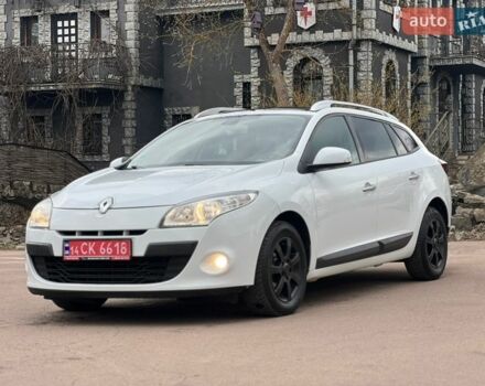 Белый Рено Меган, объемом двигателя 1.5 л и пробегом 217 тыс. км за 8250 $, фото 3 на Automoto.ua