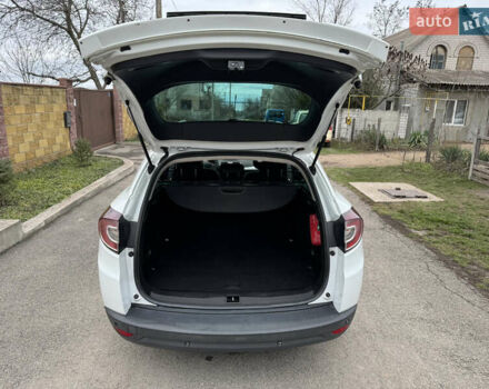 Белый Рено Меган, объемом двигателя 1.39 л и пробегом 207 тыс. км за 7200 $, фото 7 на Automoto.ua