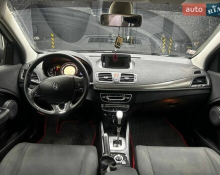 Білий Рено Меган, об'ємом двигуна 1.46 л та пробігом 295 тис. км за 6900 $, фото 10 на Automoto.ua